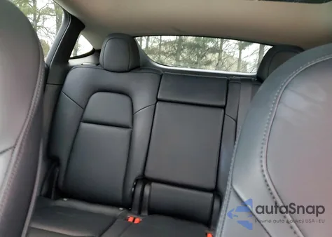 2022 Tesla Model Y из США, поврежденный, VIN 7SAYGDEE3NF488236